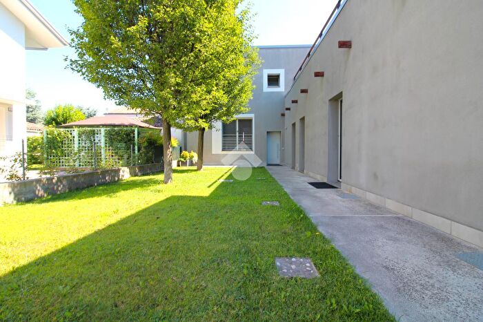 Casa con 6 locali in vendita in Via G Galilei, Rolo