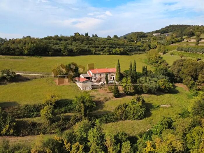 Casa con 6 locali in vendita in Sossano
