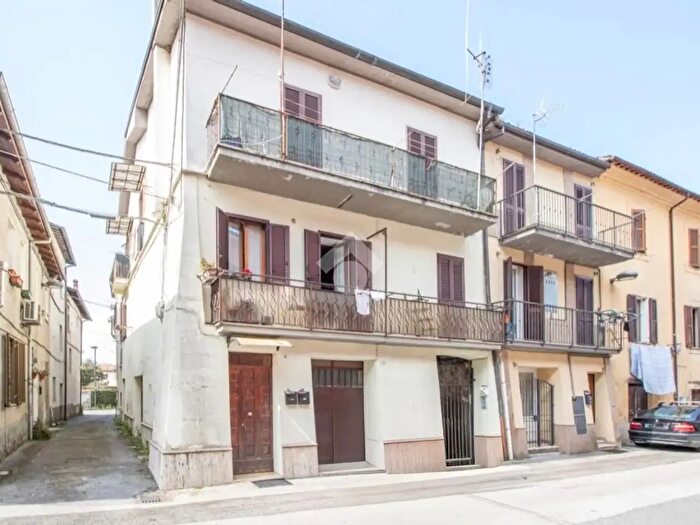 Appartamento trilocale in vendita in Via Borgo SantAntonio, Rieti