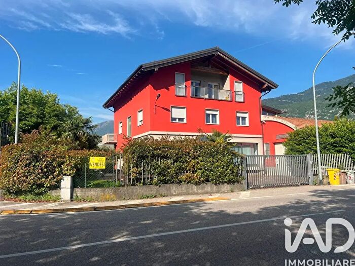 Casa con 15 locali in vendita in Viale del Lavoro, Rovereto