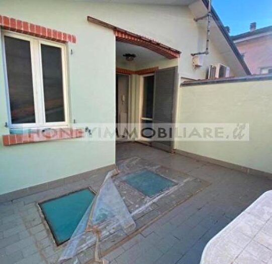 Casa con 5 locali in vendita in Via Girolamo Parmigianino, Salsomaggiore Terme