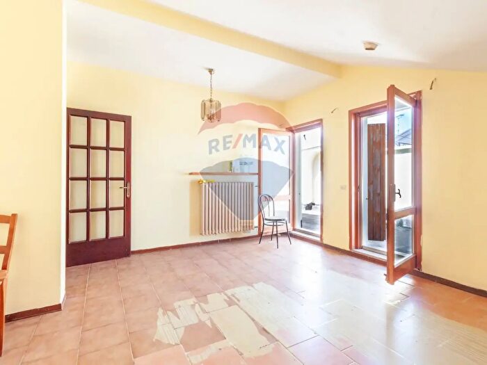 Appartamento trilocale in vendita in Via Indipendenza, Viadana