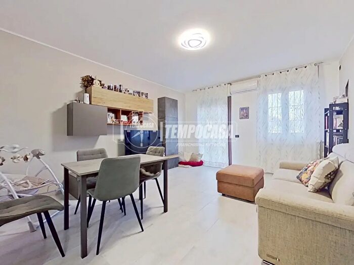 Appartamento trilocale in vendita in Via Ludwig Van Beethoven, Legnano