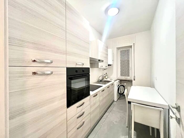 Appartamento bilocale in affitto in Via Merini, Varese