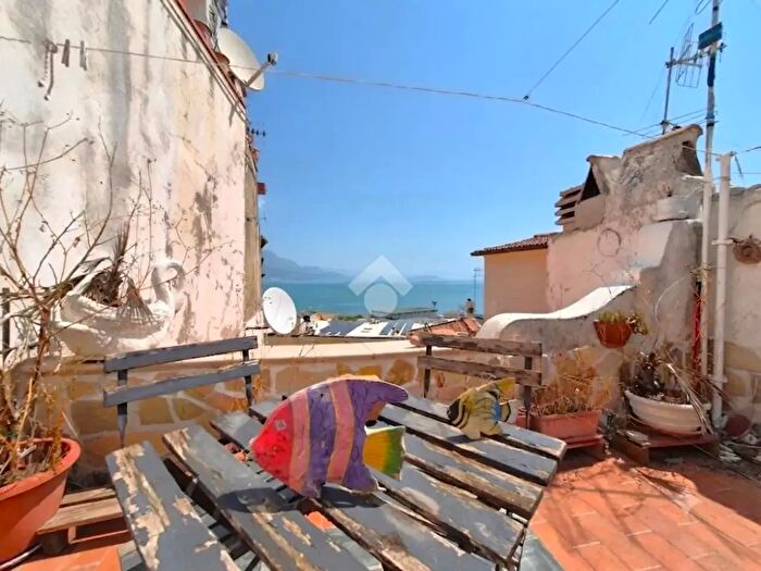 Appartamento trilocale in vendita in Salita Castello, Gaeta