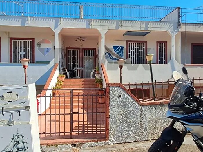 Appartamento con 5 locali in vendita in Augusta