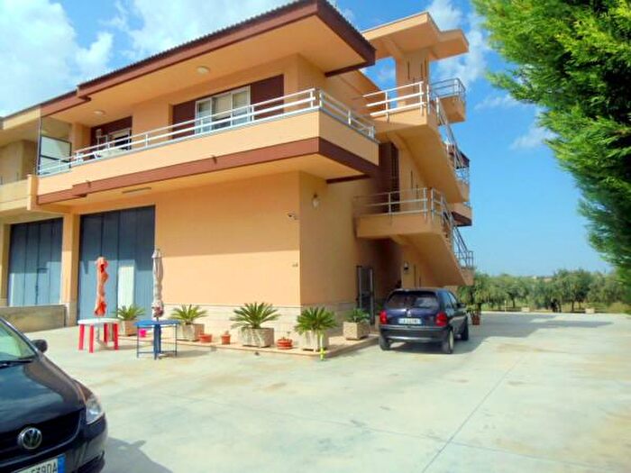 Appartamento in vendita in Strada Provinciale Comiso Chiaramonte, Comiso