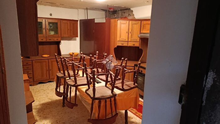 Casa trilocale in vendita in Via Pietro Sterbini, Vico Nel Lazio