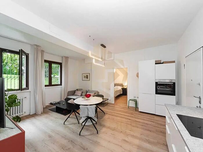 Appartamento trilocale in vendita in Via Gondar, Monza