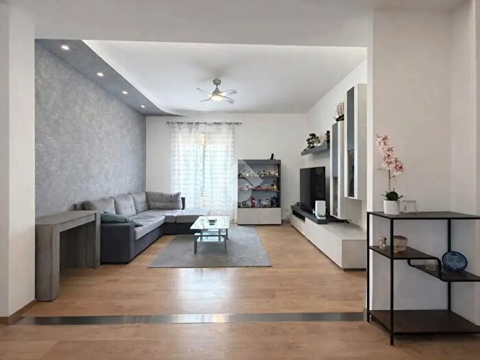 Appartamento trilocale in vendita in Via Liutprando, Terni