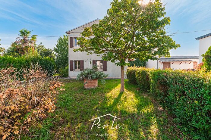 Casa trilocale in vendita in Via Vittorio Veneto, Schivenoglia