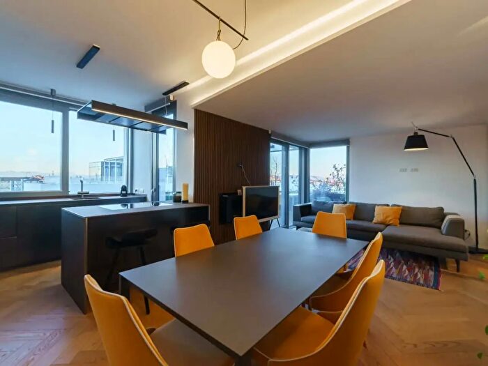 Appartamento in affitto in Viale Francesco Restelli, Milano