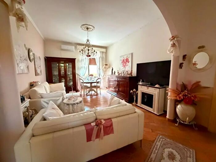 Appartamento quadrilocale in vendita in Via Gioacchino Rossini, Caivano