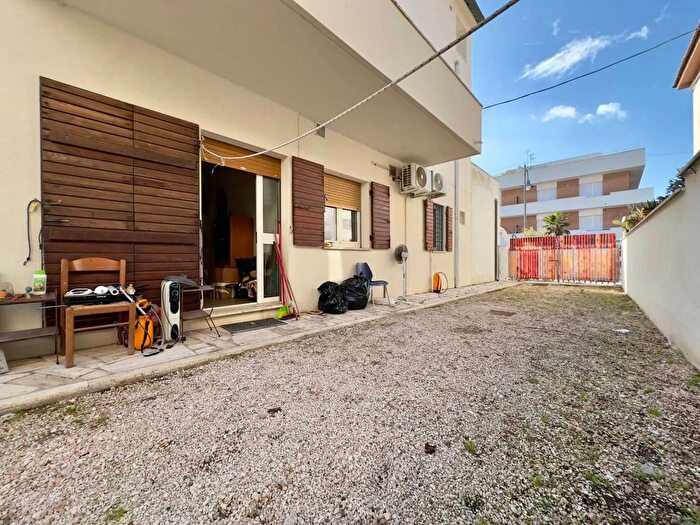 Appartamento trilocale in vendita in Indirizzo Via Litoranea, Numana