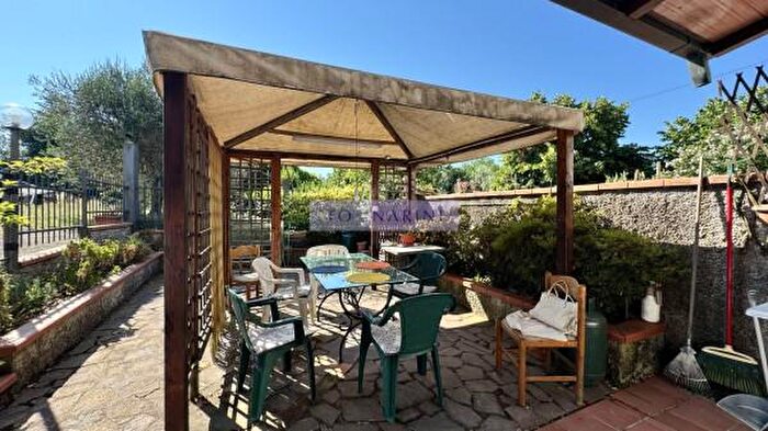 Appartamento trilocale in vendita in Via Campore, Marliana