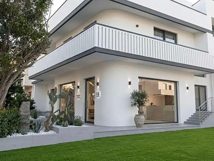 Casa con 10 locali in vendita in Via Monteccasino, Cagliari
