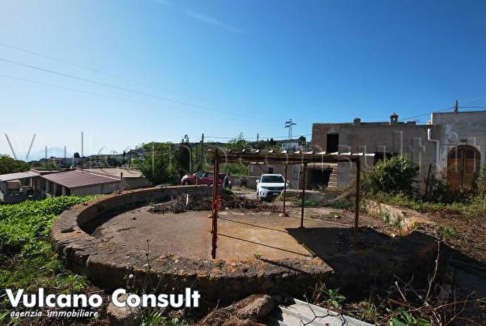 Casa bilocale in vendita in Via Varisana Sopra, Lipari