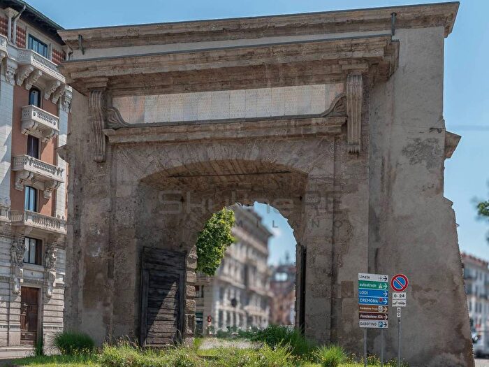 Appartamento bilocale in affitto in Via Spartaco, Montenero, Milano