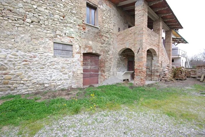 Casa con 5 locali in vendita in San Giustino