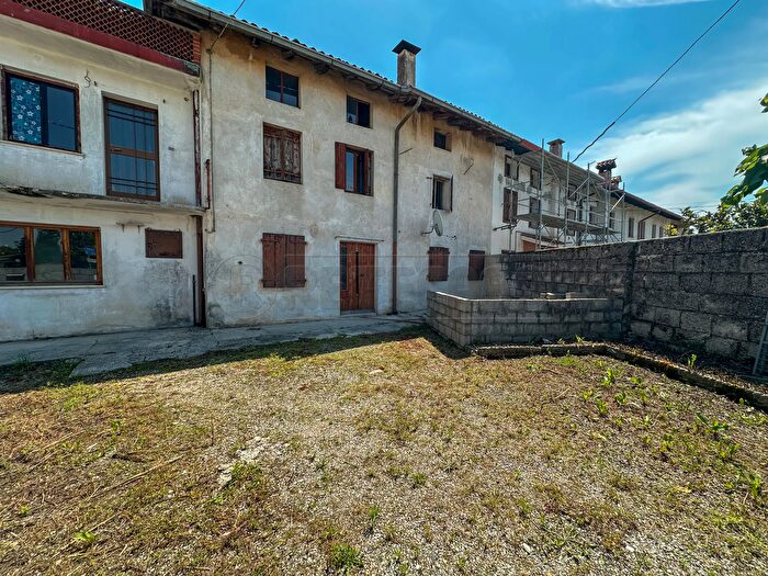 Casa con 13 locali in vendita in Via Codroipo, Bicinicco