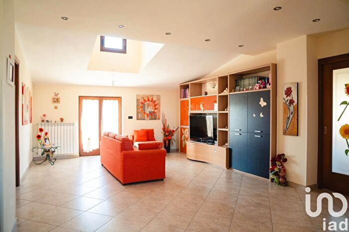 Casa con 8 locali in vendita in Localitãnbsp Venere, Arezzo