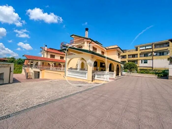 Casa con 6 locali in vendita in Via Colle Ferro, Guidonia Montecelio
