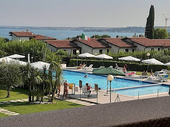 Appartamento trilocale in affitto in Moniga del Garda