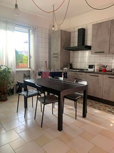 Appartamento quadrilocale in vendita in Via Comunale Guantai Ad Orsolone, Napoli