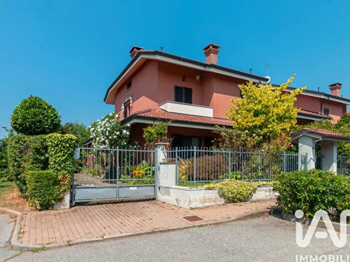 Casa con 6 locali in vendita in Via Dante Alighieri, Borgaro Torinese
