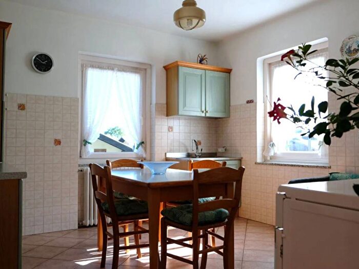 Appartamento quadrilocale in affitto in Via Trento, Fai della Paganella