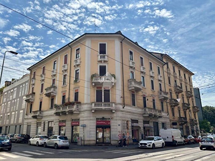 Appartamento bilocale in affitto in Via marcantonio dal re, Certosa, Milano