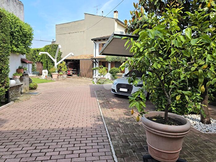 Appartamento quadrilocale in vendita in Via Centrale, Povegliano Veronese