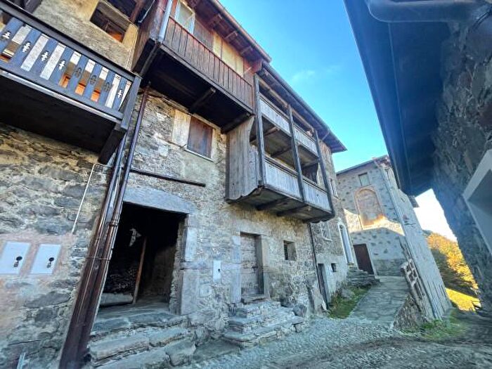 Casa trilocale in vendita in Via Alfaedo, Forcola