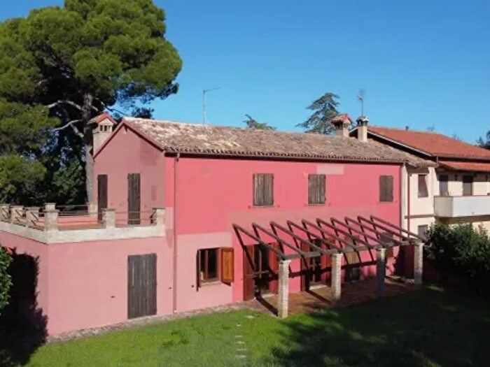 Casa con 6 locali in vendita in Strada Nazionale Flaminia, Fano