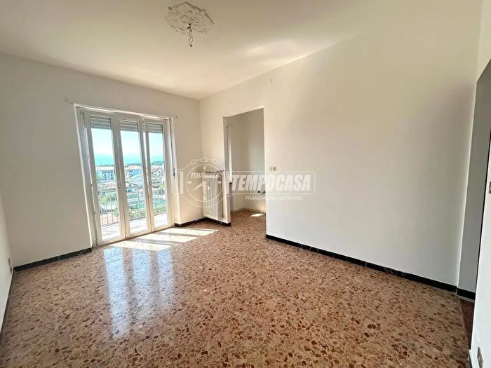 Appartamento trilocale in affitto in Via Trento B, Volpiano