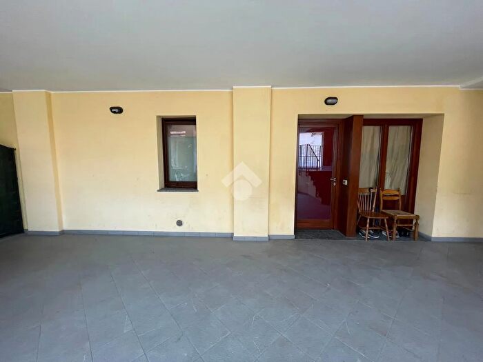 Appartamento bilocale in vendita in Via Piave, Rovello Porro