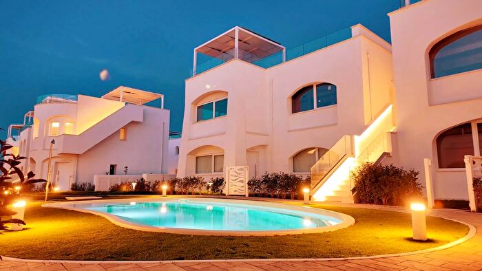 Appartamento quadrilocale in vendita in Via Litoranea Complesso Costa Conero, Numana