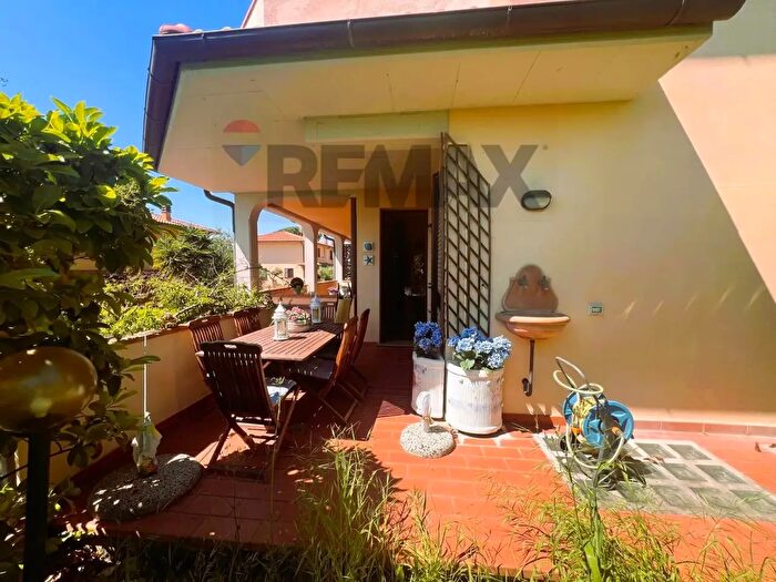Casa con 5 locali in vendita in Rosignano Marittimo