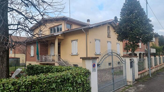 Casa con 5 locali in vendita in Reggio Emilia