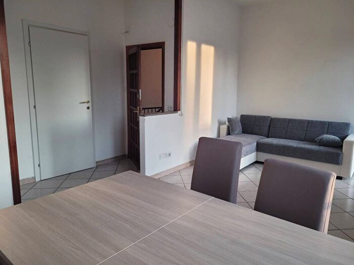 Appartamento trilocale in affitto in Via Antonio Canova, San Martino Ghisolfa, Rho