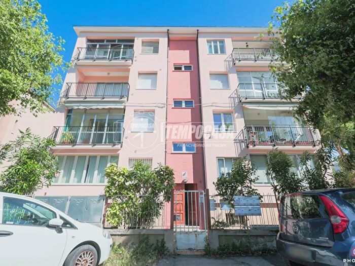 Appartamento trilocale in vendita in Via Gadames, Rimini
