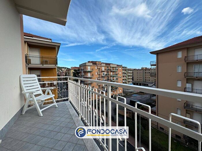 Appartamento bilocale in affitto in Via Cristoforo Colombo, Marina Di Andora, Andora