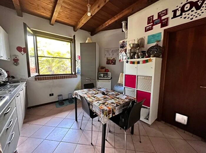 Appartamento trilocale in vendita in Via Mulini Filatoio Co Italia, Faloppio