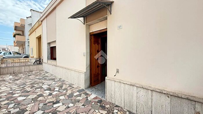 Casa quadrilocale in vendita in Via Melissano, Racale