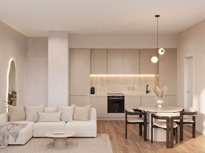Appartamento trilocale in vendita in Via Colle di Mezzo, Roma