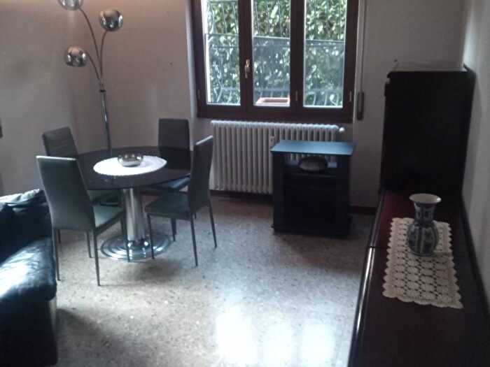 Appartamento trilocale in affitto in Via Giuseppe Parini, Trezzano sul Naviglio