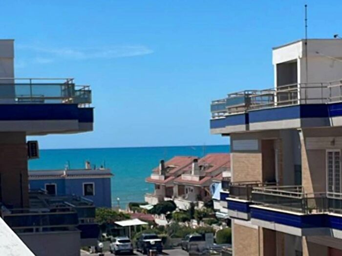 Appartamento bilocale in affitto in Via Ginevra, Torvaianica Celori Mare, Pomezia