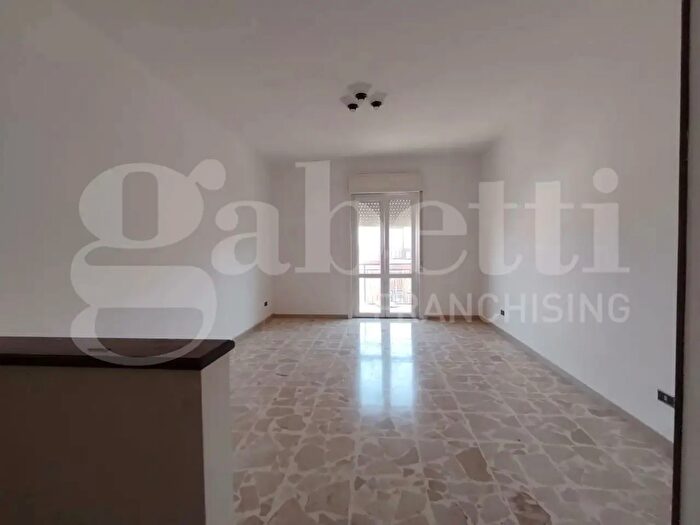 Appartamento quadrilocale in affitto in Via Carlentini, Siracusa