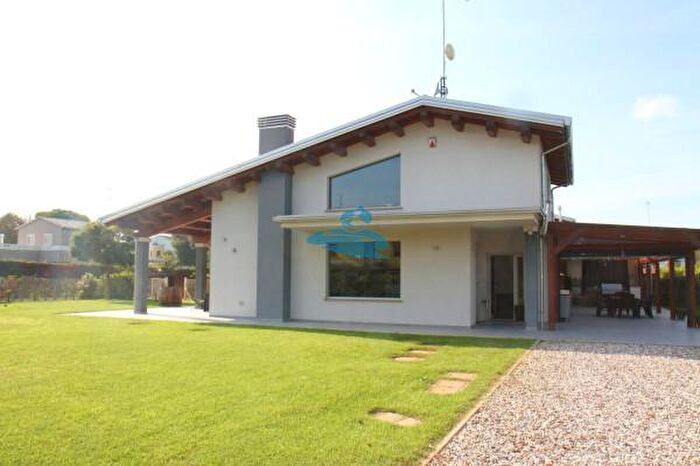 Casa con 5 locali in vendita in Ravenna