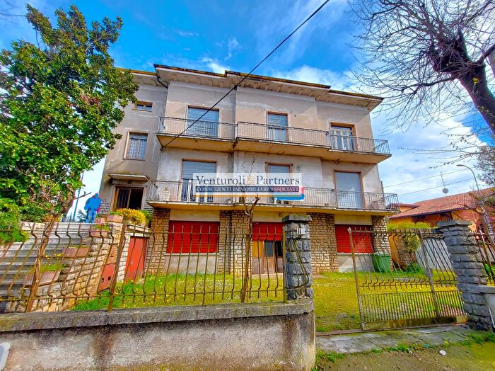 Casa con 7 locali in vendita in Viale delle Rimembranze, Castenedolo